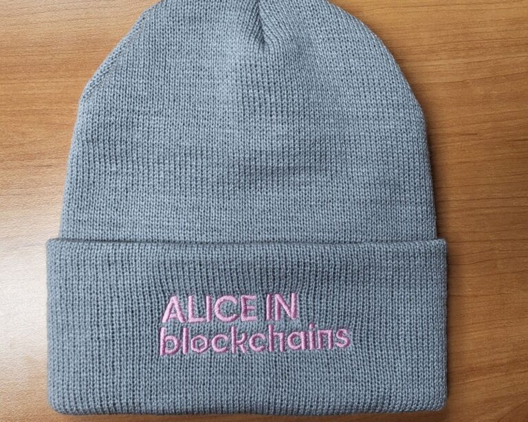 pletena kapa Alice iz Blockchain