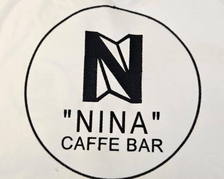 strojni vez na T-shirt Nina caffee bar